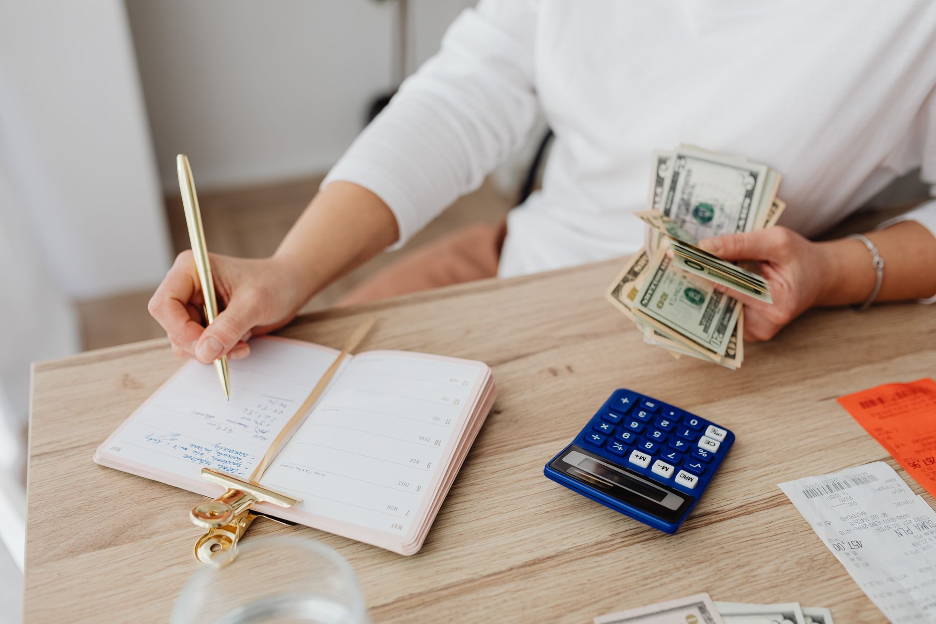 Budget familial et calculatrice pour planifier les mensualités