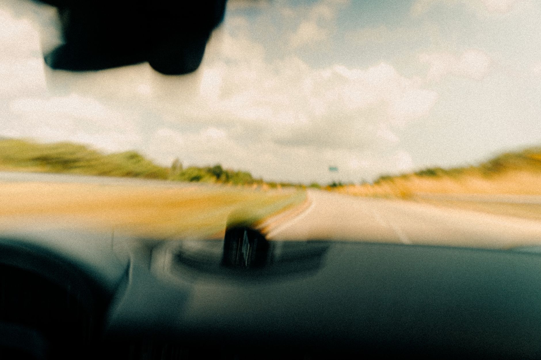 Autobahnfahrt — Spritkosten für Roadtrips schätzen