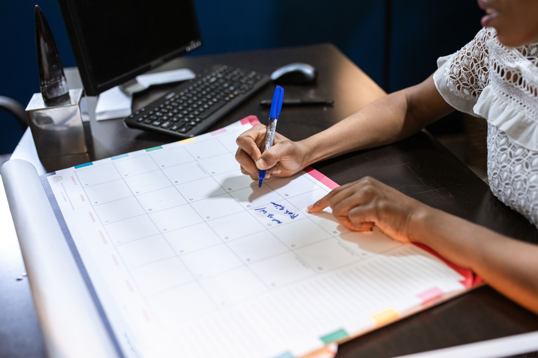 Desk calendar planner and organizer
