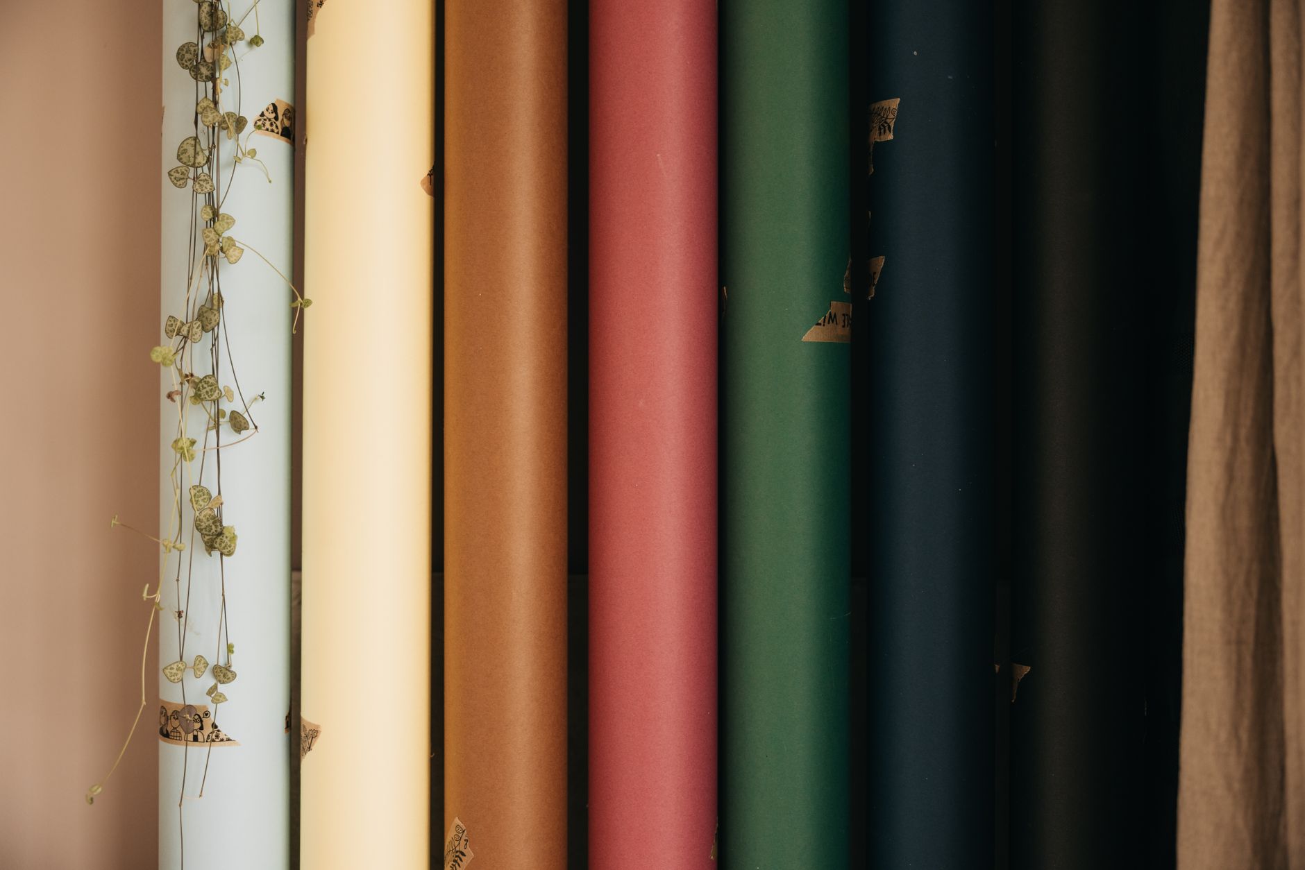 Wallpaper rolls for home decoration — how many do I need