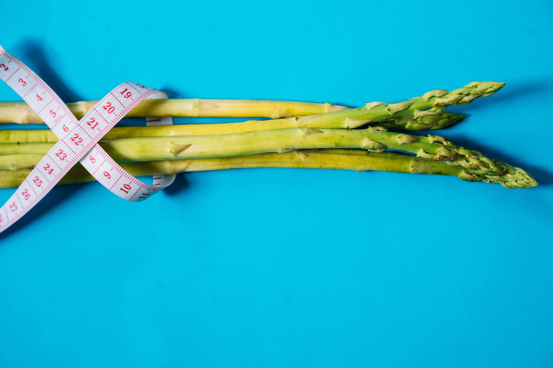 Meal prep with healthy food for calorie deficit diet