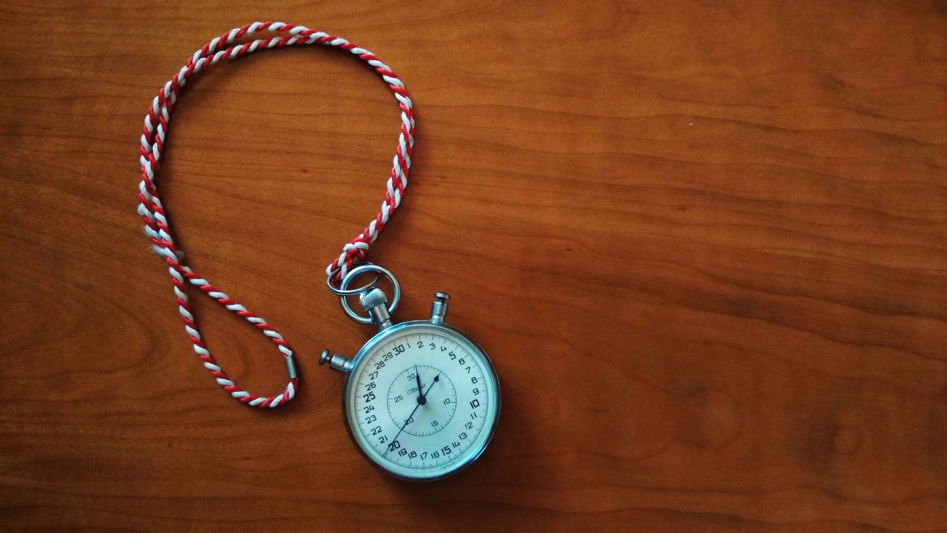 Stopwatch and timer for measuring elapsed time precisely